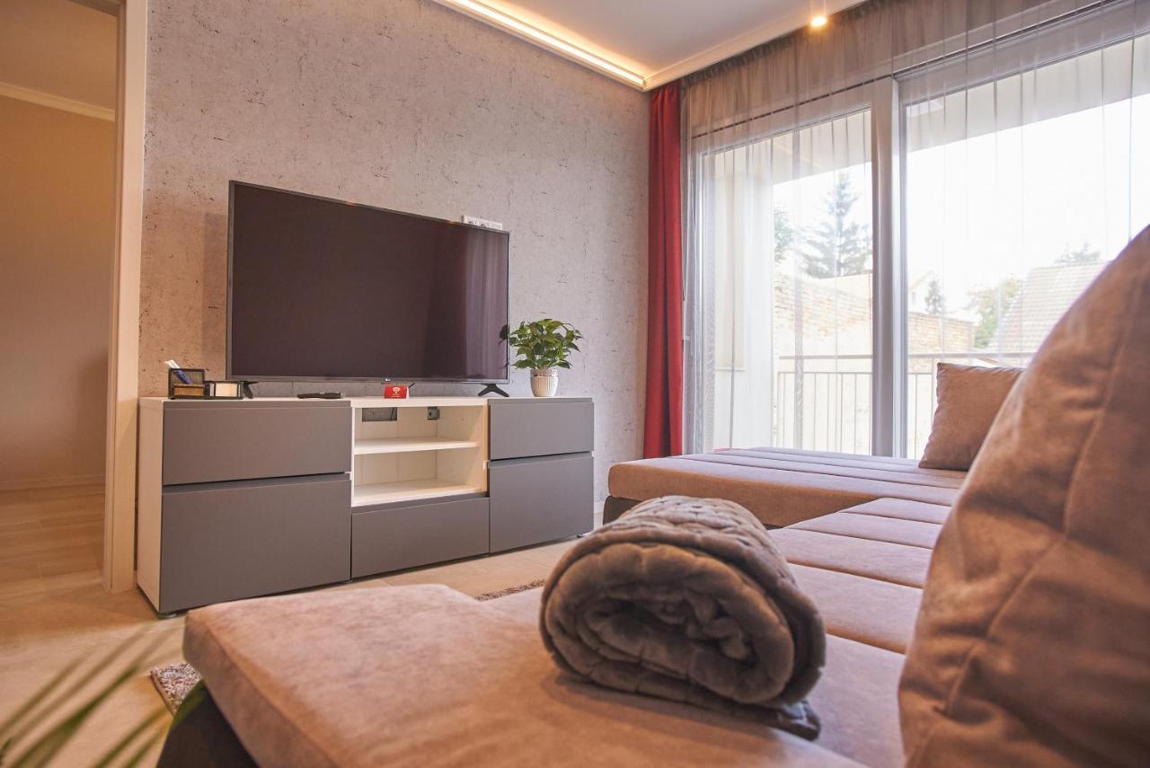 Apartamento Sunlight Red Szeged Exterior foto